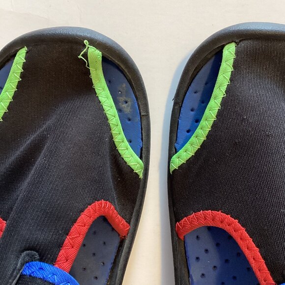 Oshkosh Aquatic Water Shoes Kids Size 1M / 19.7cm Children’s Closed Toe Sandals - Picture 2 of 7